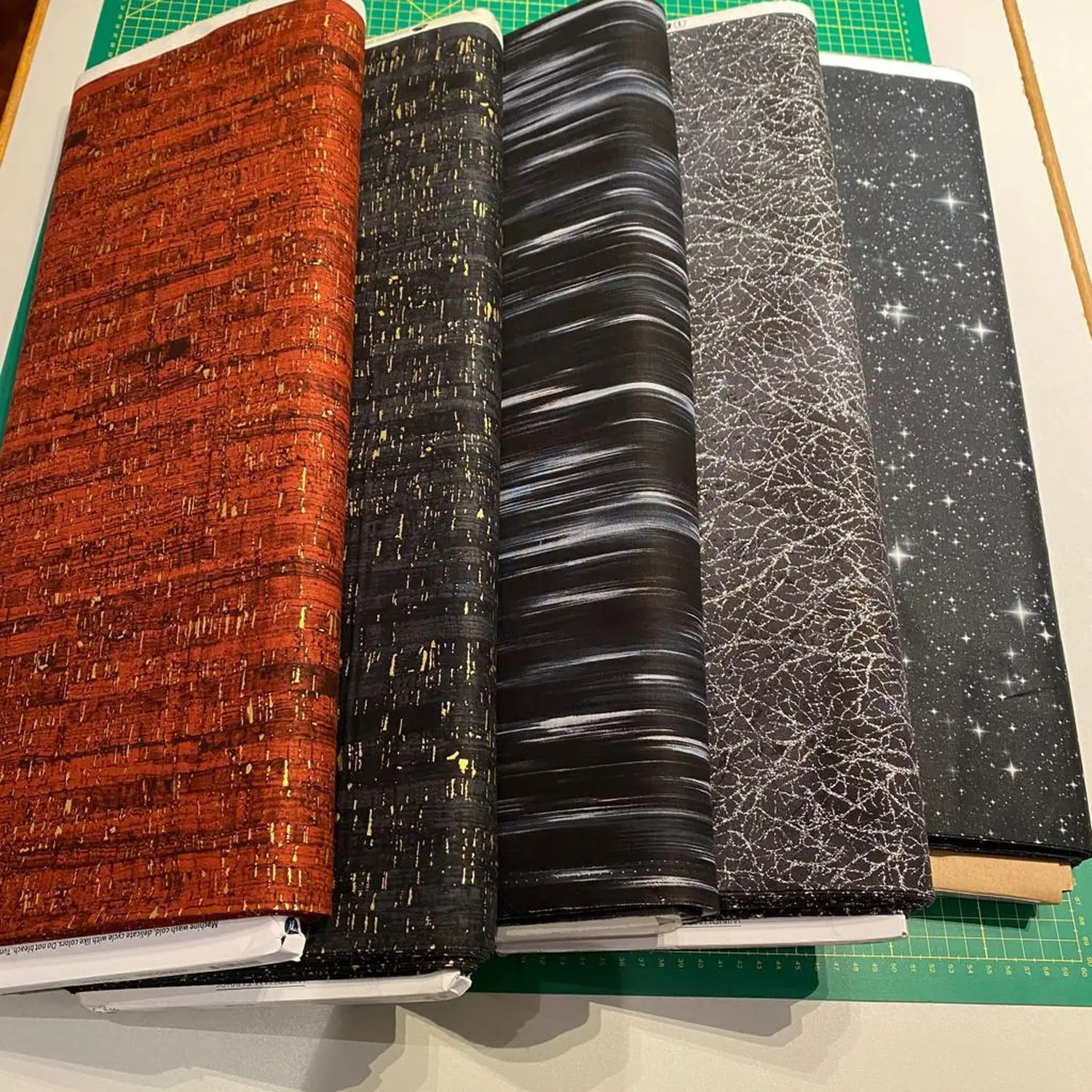 Neue Stoffe im KunststoffQuilt